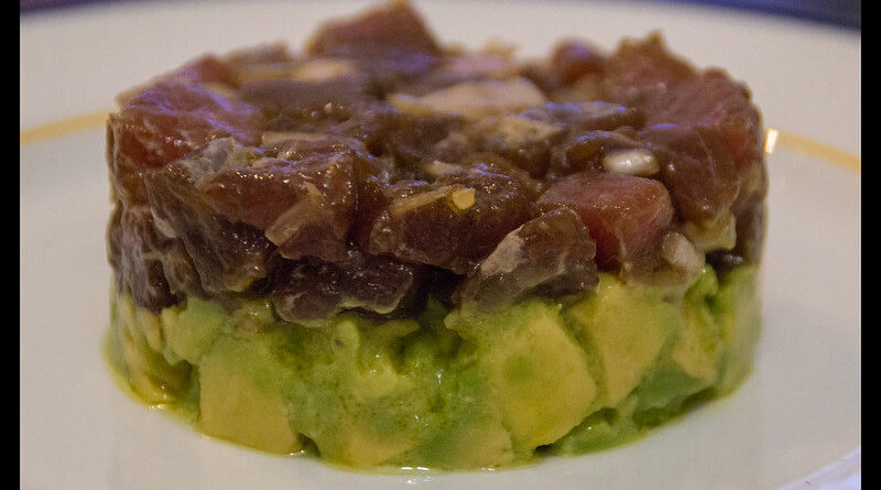 Tartar de atún rojo y aguacate